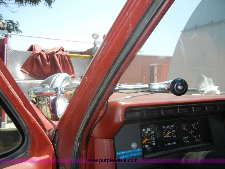 image for item A9788 1985 Ford F350 pickup truck