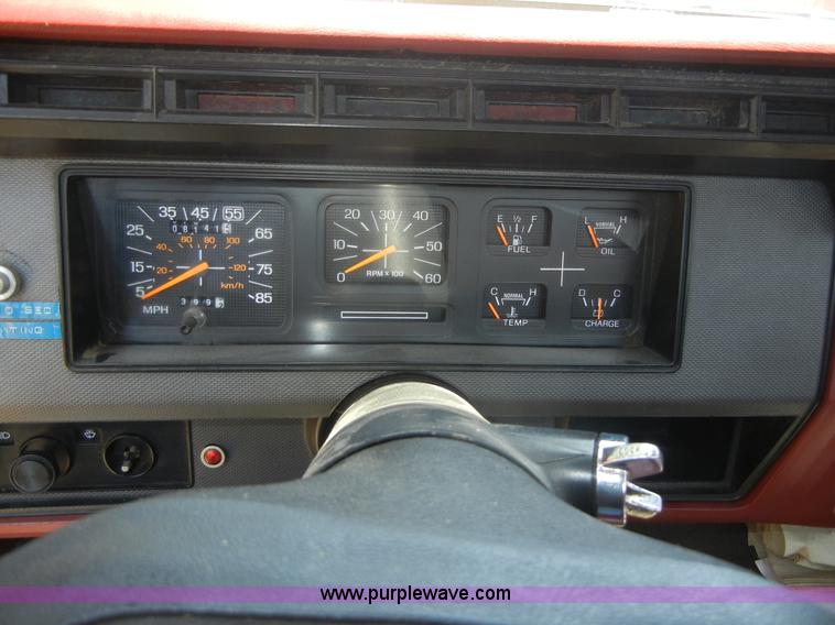 image for item A9788 1985 Ford F350 pickup truck