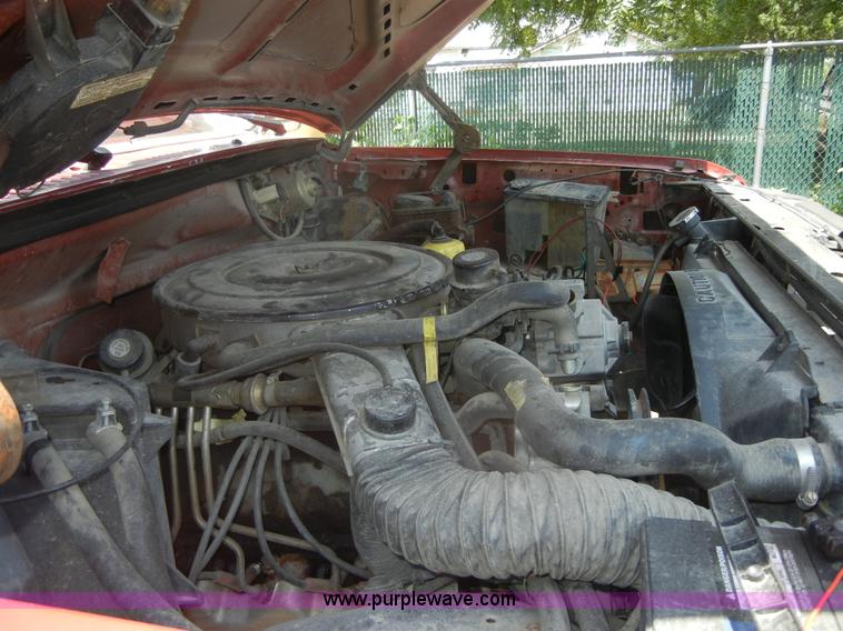 image for item A9788 1985 Ford F350 pickup truck