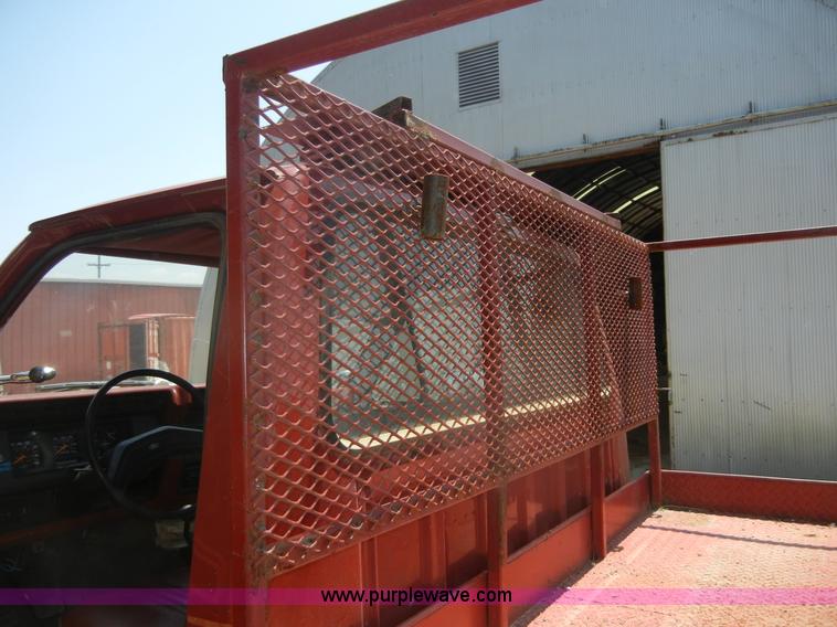 image for item A9788 1985 Ford F350 pickup truck