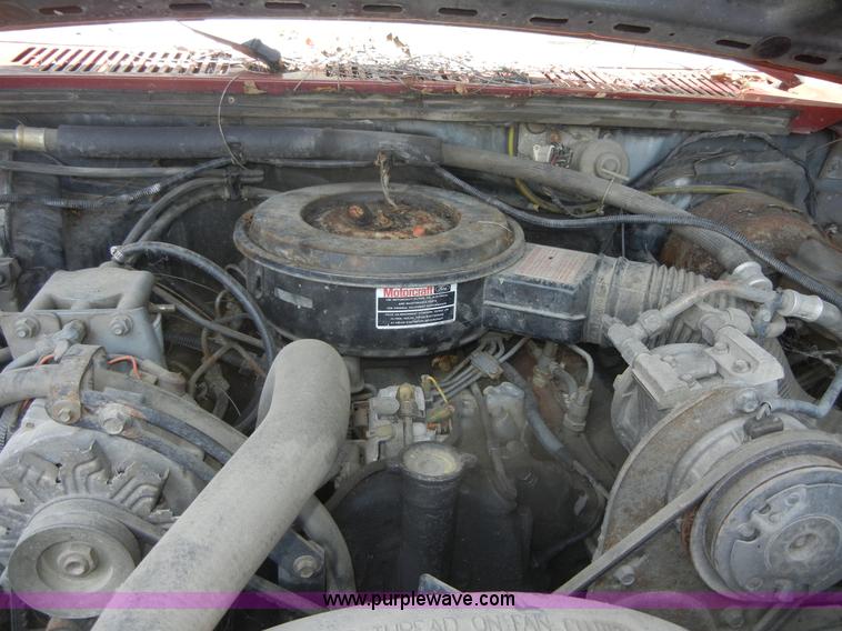 image for item A9790 1986 Ford F250 pickup truck