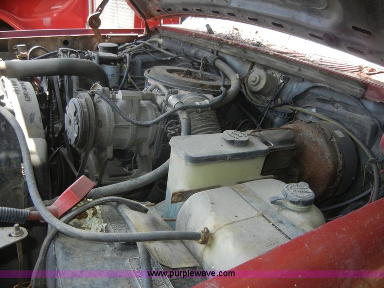 image for item A9790 1986 Ford F250 pickup truck