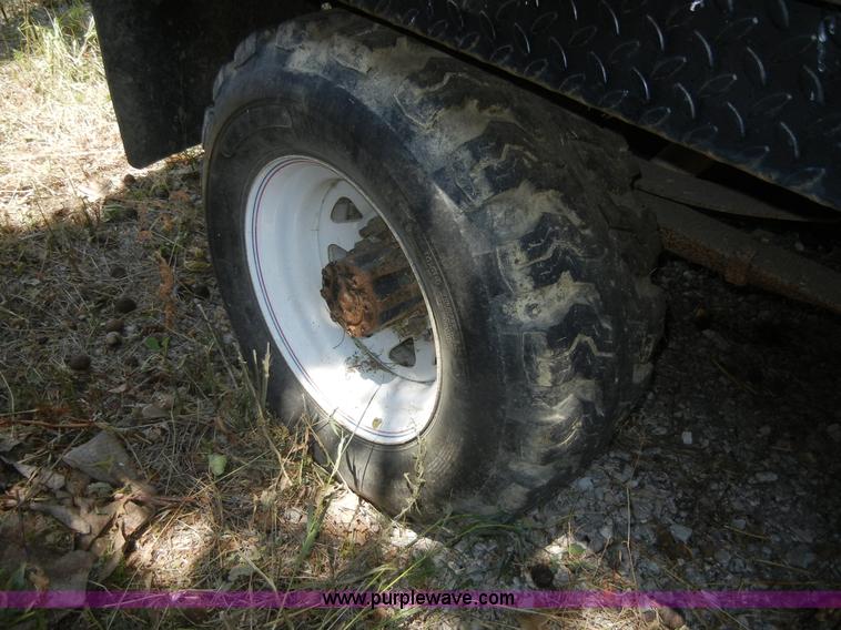 image for item A9790 1986 Ford F250 pickup truck