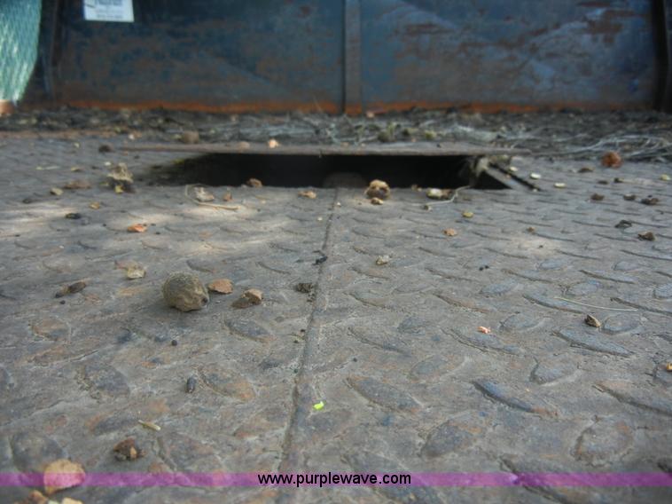 image for item A9790 1986 Ford F250 pickup truck