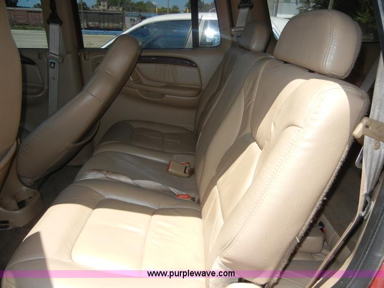 image for item A9944 2000 Dodge Durango SLT SUV