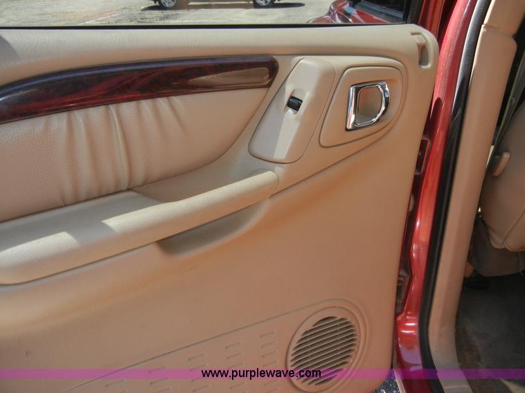 image for item A9944 2000 Dodge Durango SLT SUV