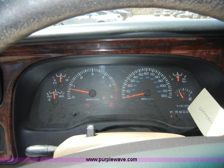 image for item A9944 2000 Dodge Durango SLT SUV