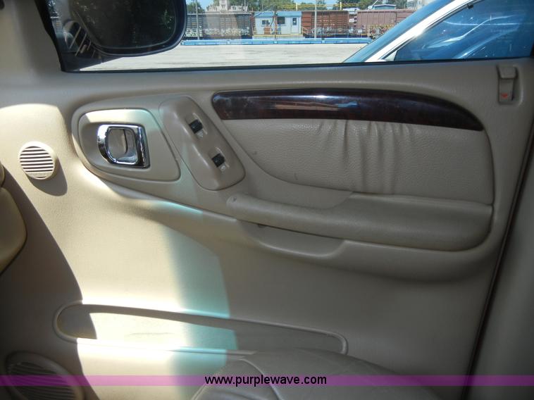 image for item A9944 2000 Dodge Durango SLT SUV