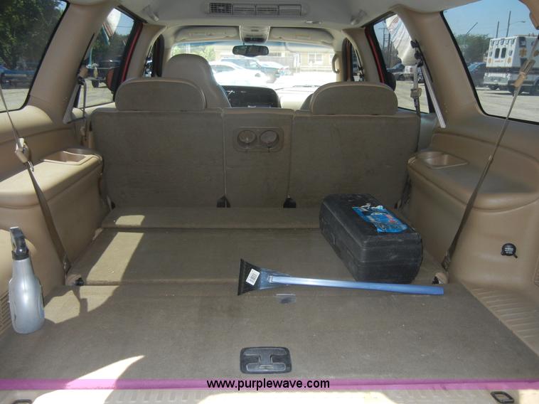 image for item A9944 2000 Dodge Durango SLT SUV
