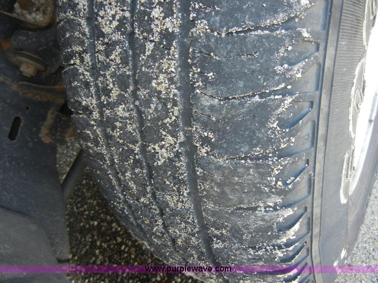 image for item A9944 2000 Dodge Durango SLT SUV