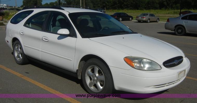 image for item A9945 2003 Ford Taurus SE