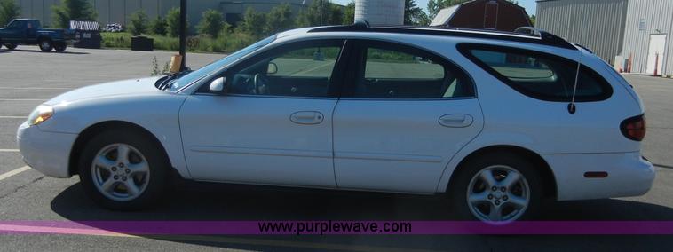 image for item A9945 2003 Ford Taurus SE