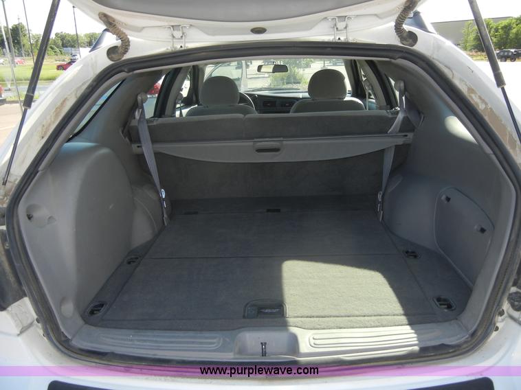 image for item A9945 2003 Ford Taurus SE