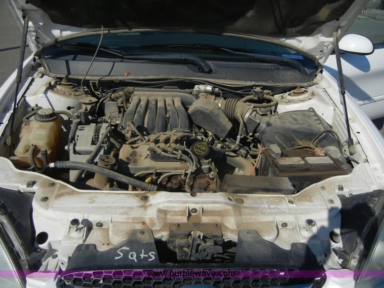 image for item A9945 2003 Ford Taurus SE