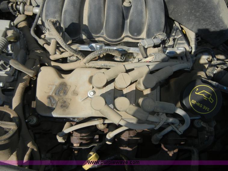 image for item A9945 2003 Ford Taurus SE