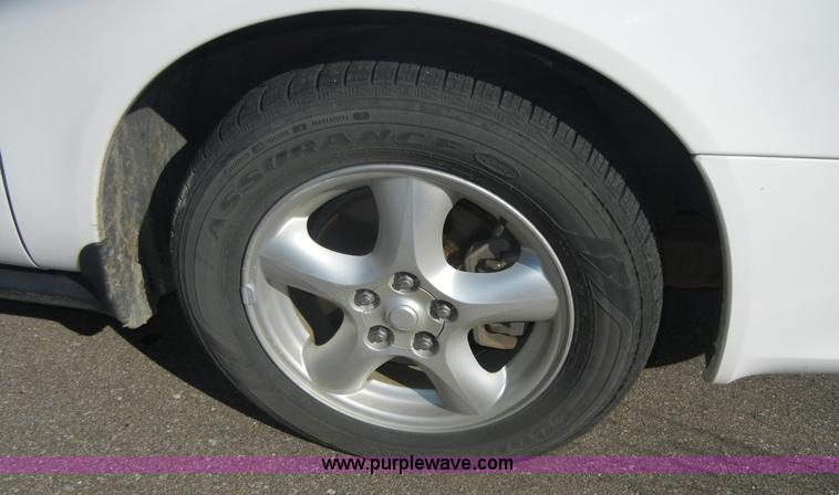 image for item A9945 2003 Ford Taurus SE