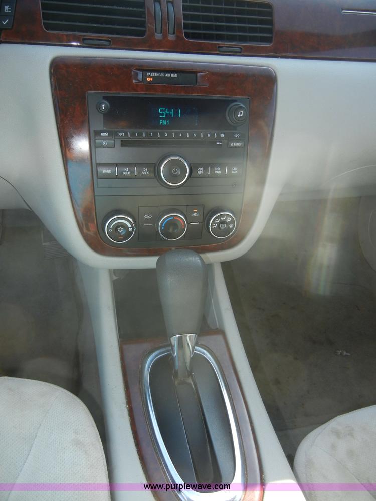 image for item A9946 2007 Chevrolet Impala LS
