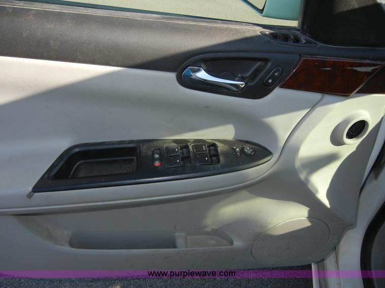 image for item A9947 2007 Chevrolet Impala LS
