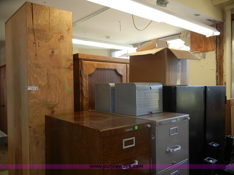Assorted office furniture in Salina, KS Item A9959 sold Purple Wave