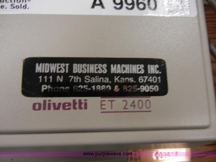 image for item A9960 Olivette ET2400 typewriter with cover