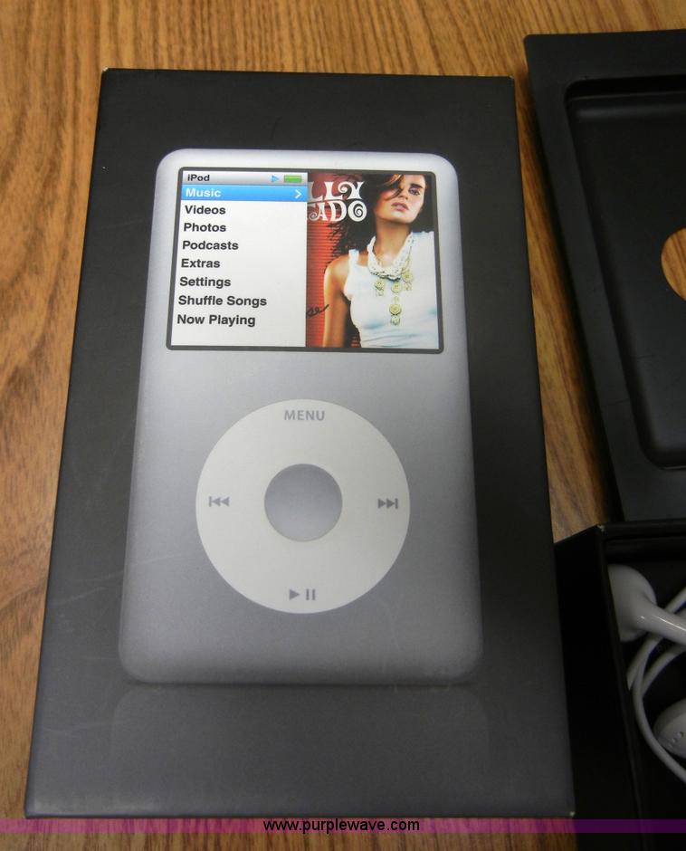 image for item A9962 (6) Apple 80 GB iPods