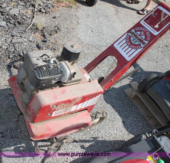 Assorted lawn and garden equipment in Hutchinson, KS Item B9776 sold