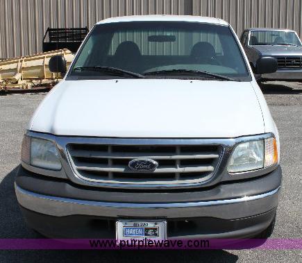 image for item B9787 2002 Ford F150 XL truck cab and chassis