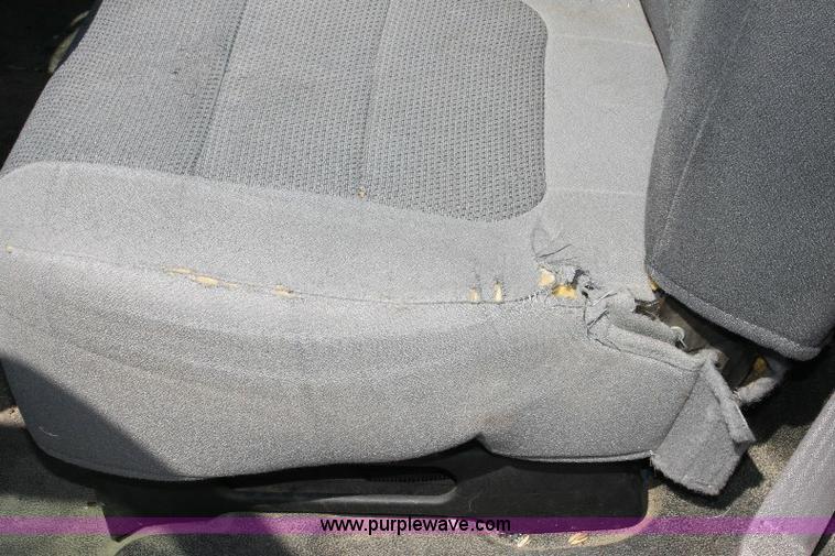 image for item B9787 2002 Ford F150 XL truck cab and chassis