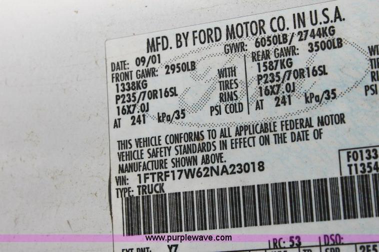 image for item B9787 2002 Ford F150 XL truck cab and chassis