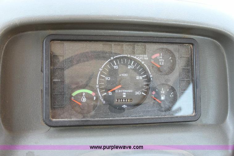 image for item B9789 2000 Zetor 6321 tractor