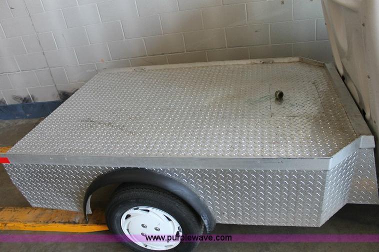 image for item B9792 2005 GEM 825 electric car