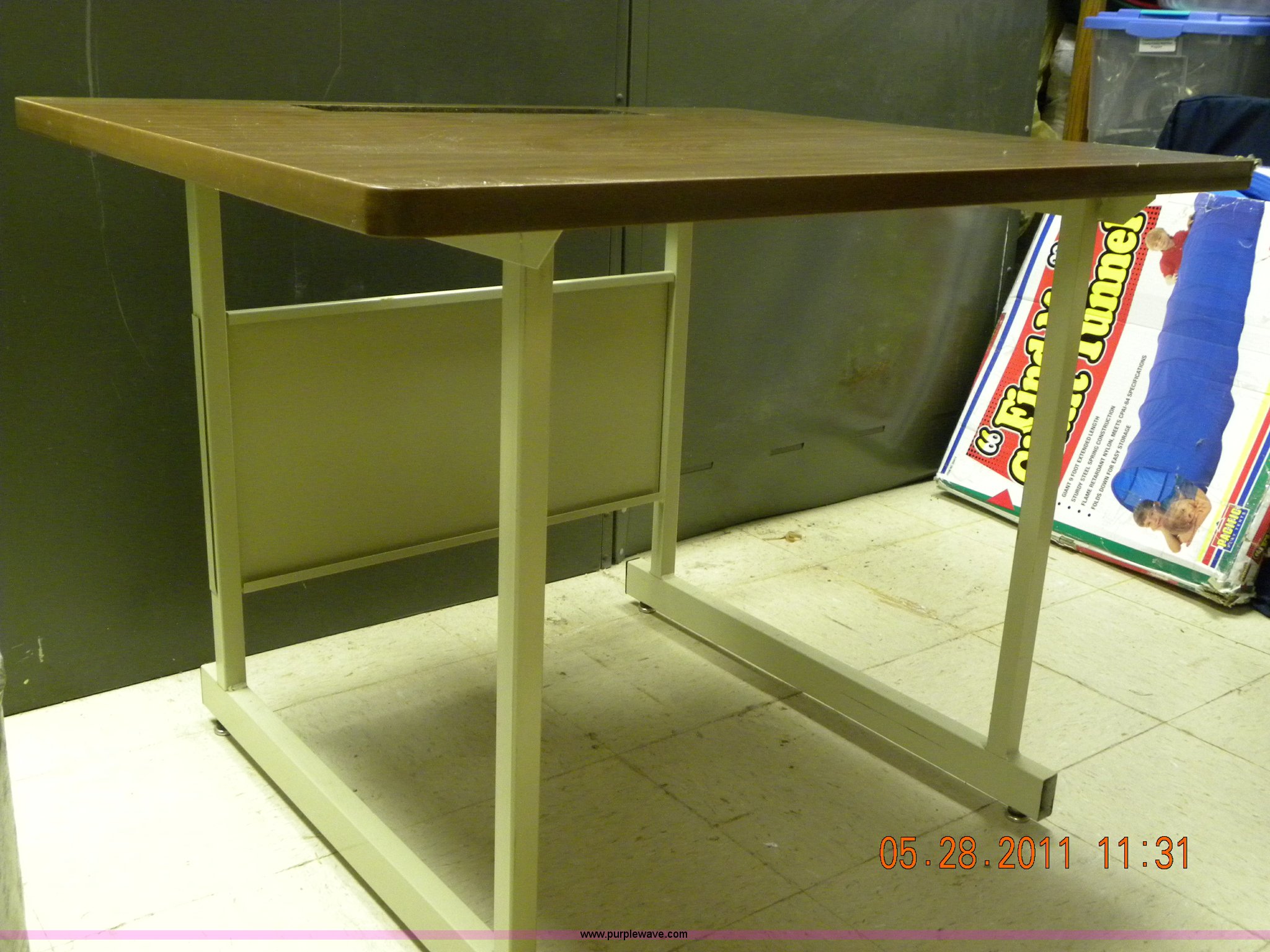 Assorted office furniture in Ottawa, KS Item A1176 sold Purple Wave