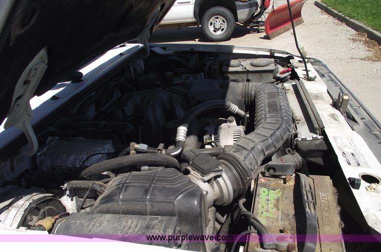 image for item 5549 1993 Ford Explorer XLT SUV