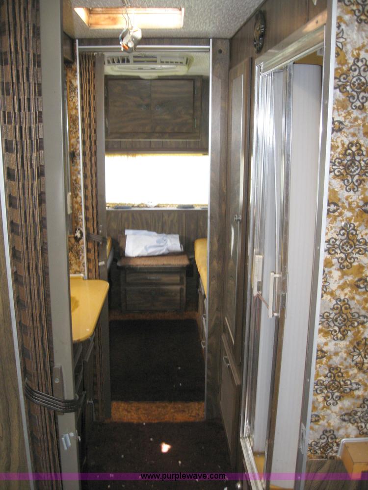 image for item 6813 1975 The Executive 30' camper