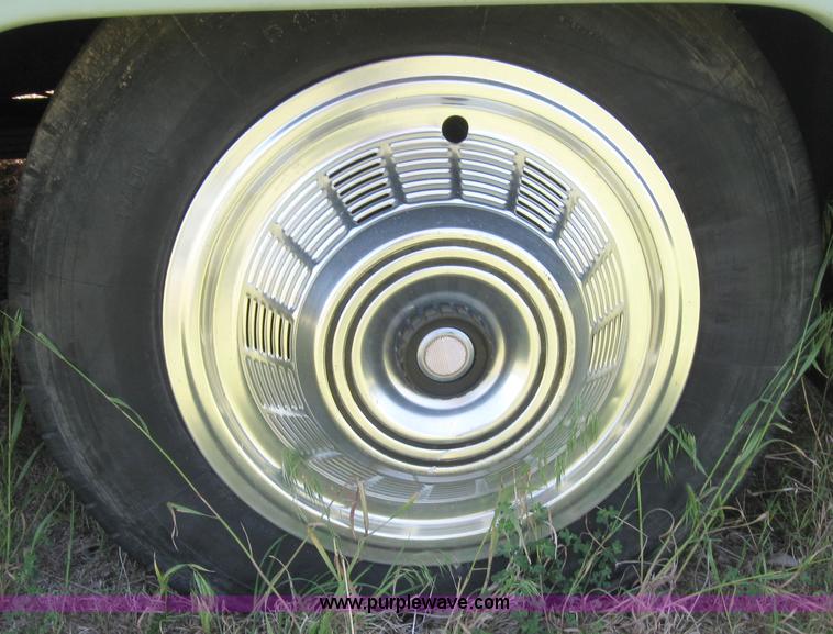 image for item 6813 1975 The Executive 30' camper