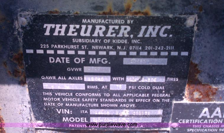 image for item A1140 1985 Thueuer 40' container chassis