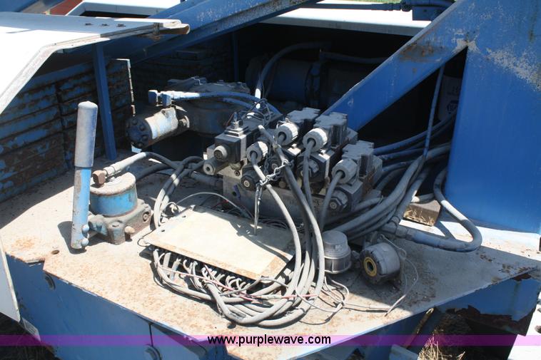 image for item A2143 1985 Genie Z-30/20 HD boom lift