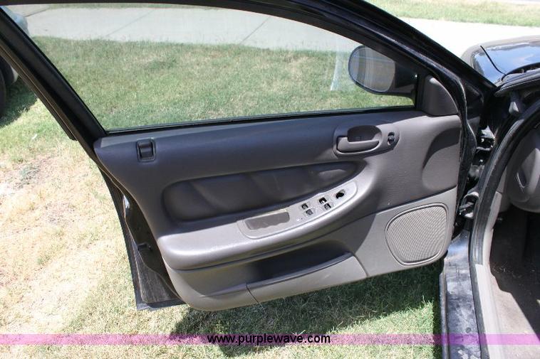 image for item A2552 2003 Chrysler Sebring LX
