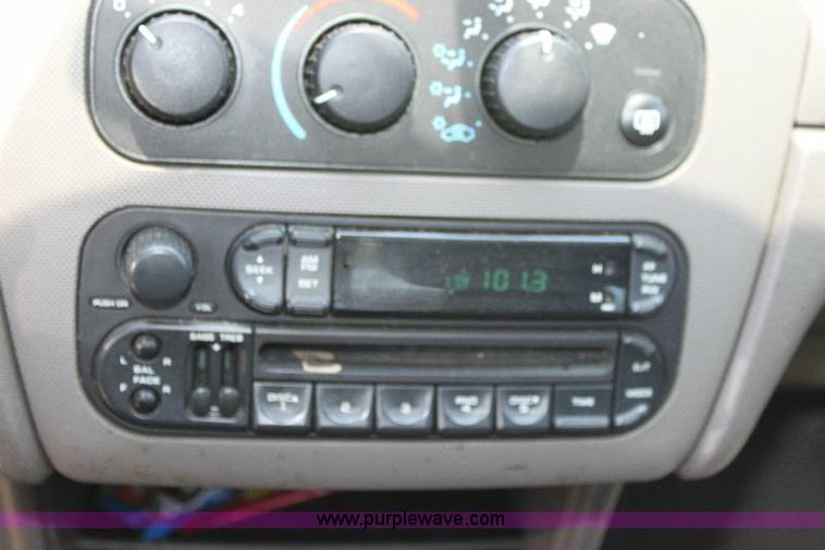 image for item A2552 2003 Chrysler Sebring LX