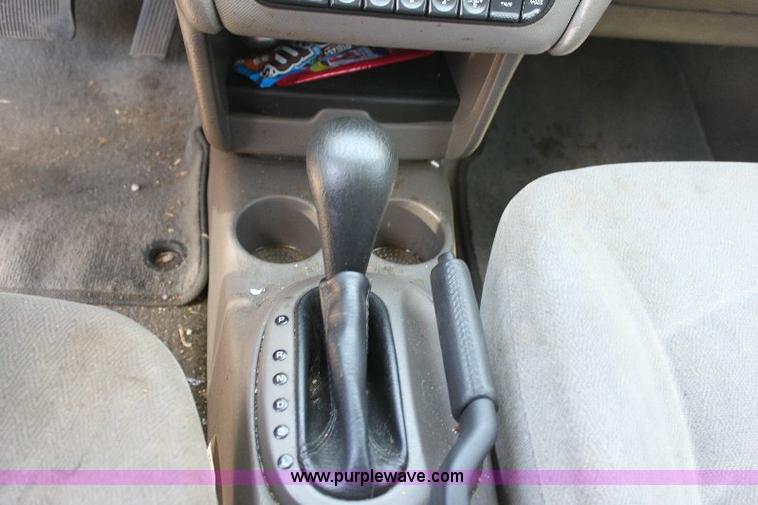 image for item A2552 2003 Chrysler Sebring LX