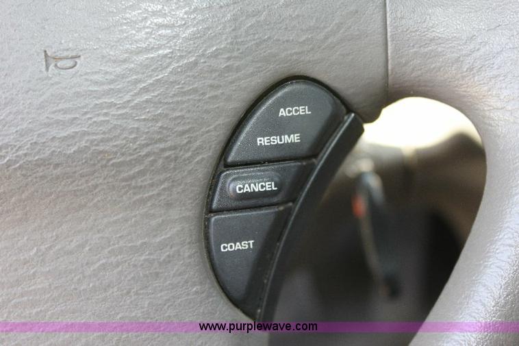 image for item A2552 2003 Chrysler Sebring LX