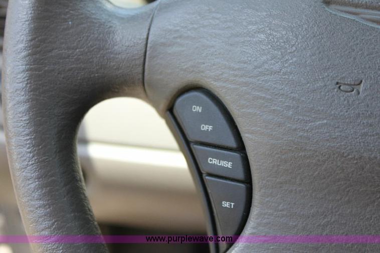 image for item A2552 2003 Chrysler Sebring LX