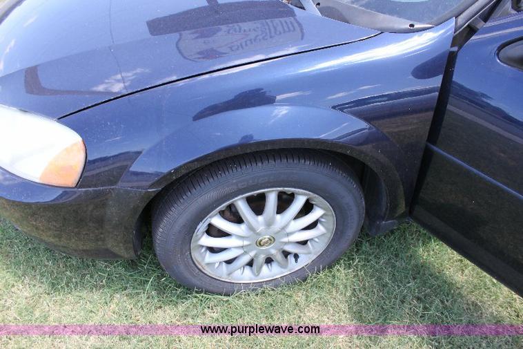 image for item A2552 2003 Chrysler Sebring LX
