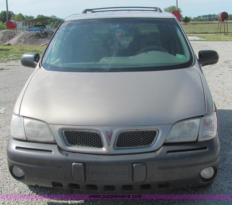 image for item A3591 2000 Pontiac Montana mini van