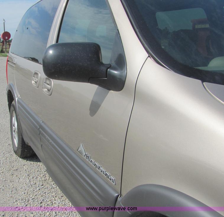 image for item A3591 2000 Pontiac Montana mini van