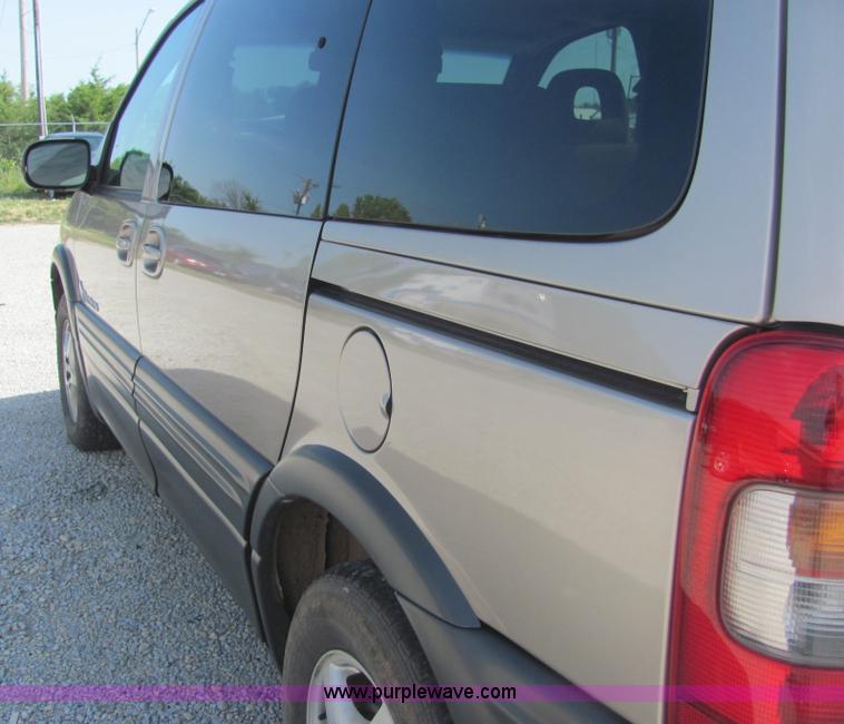 image for item A3591 2000 Pontiac Montana mini van