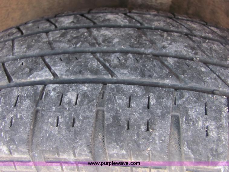 image for item A3591 2000 Pontiac Montana mini van