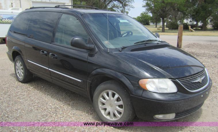 image for item A3839 2003 Chrysler Town & Country LXi mini van