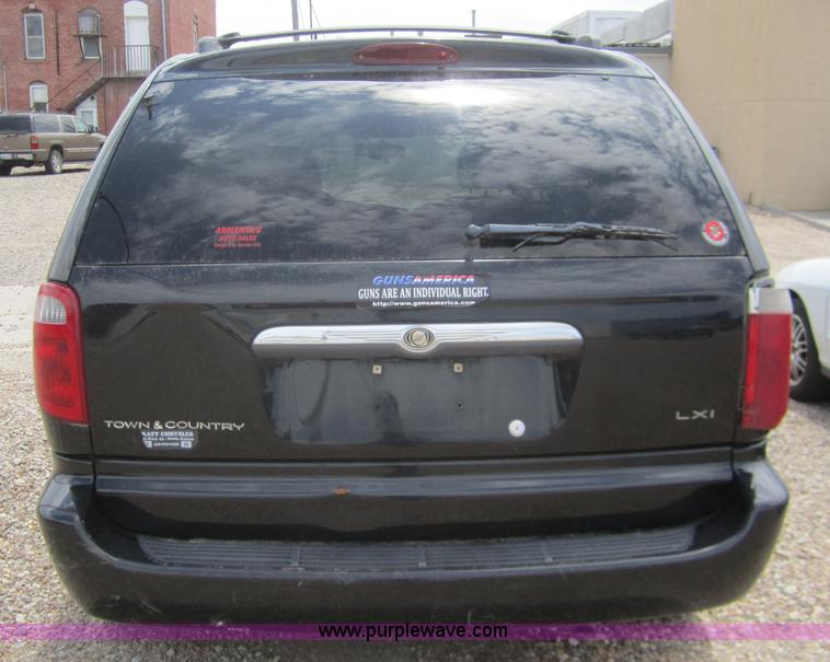 image for item A3839 2003 Chrysler Town & Country LXi mini van