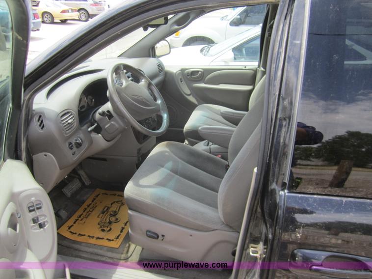 image for item A3839 2003 Chrysler Town & Country LXi mini van